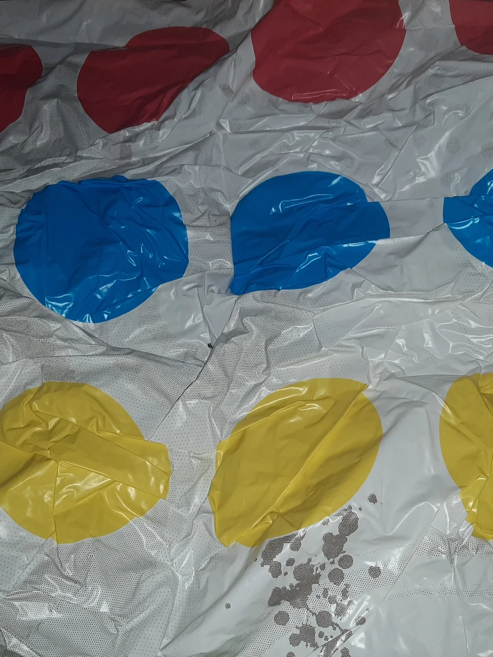 Twister Party Game by Twister - Red/Green/Blue/Yellow/White